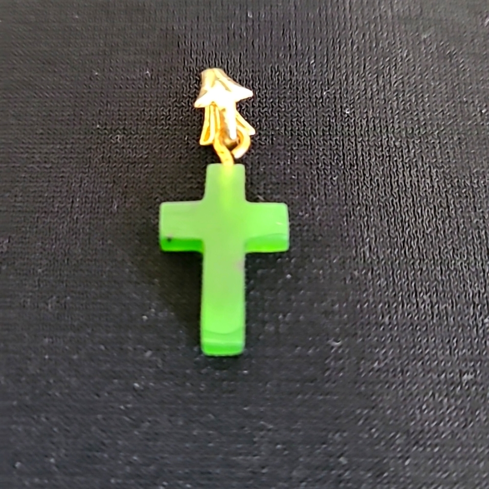 Small jade cross necklace, 14 K chain